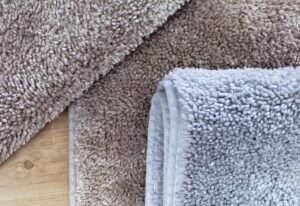 Un tapis antidérapant pour le bain est une nécessité pour votre sécurité